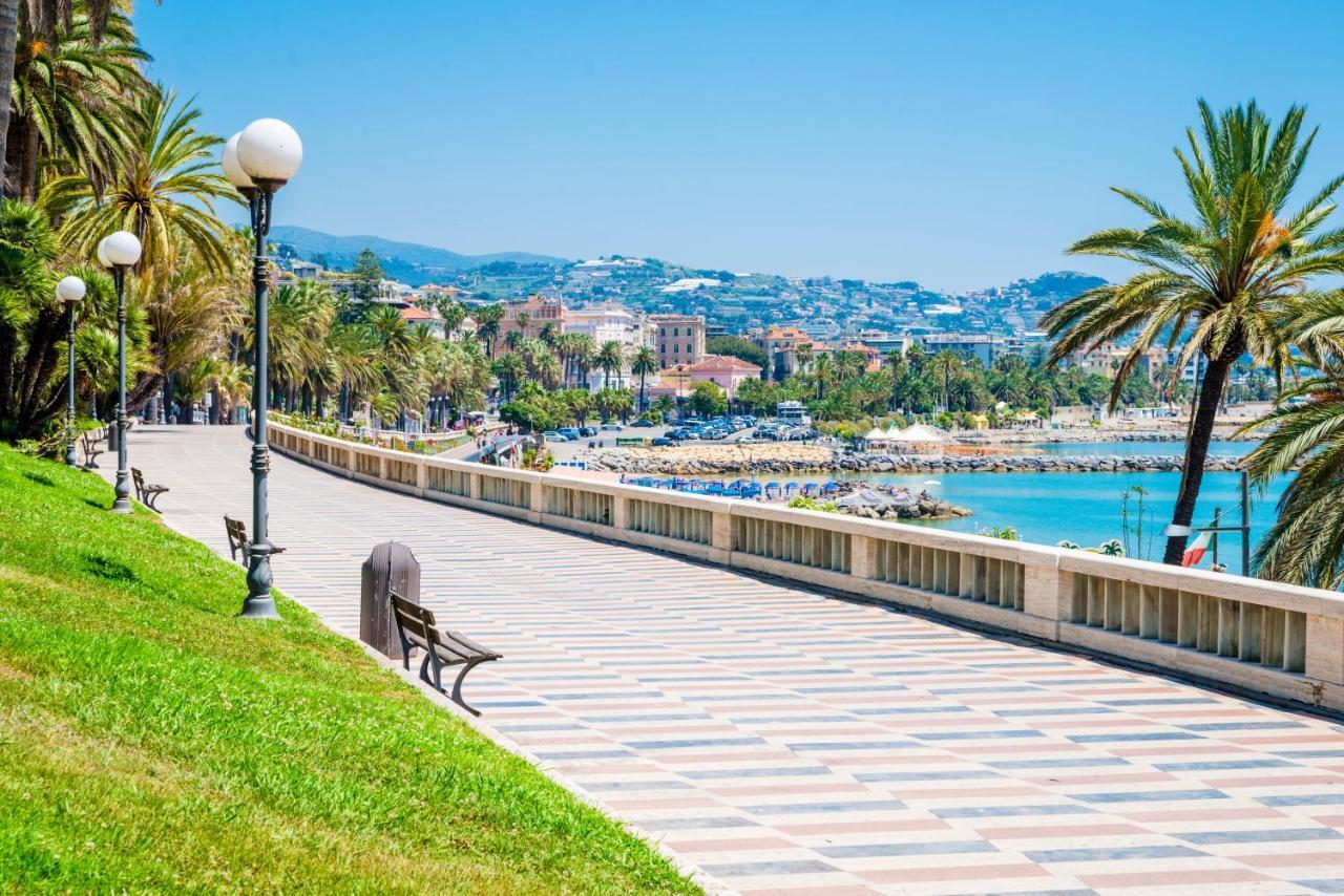 Casa Fiorenza Parcheggio Privato Sanremo Exteriör bild