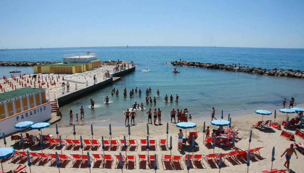 Casa Fiorenza Parcheggio Privato Sanremo Exteriör bild