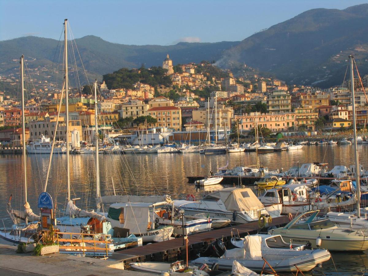 Casa Fiorenza Parcheggio Privato Sanremo Exteriör bild
